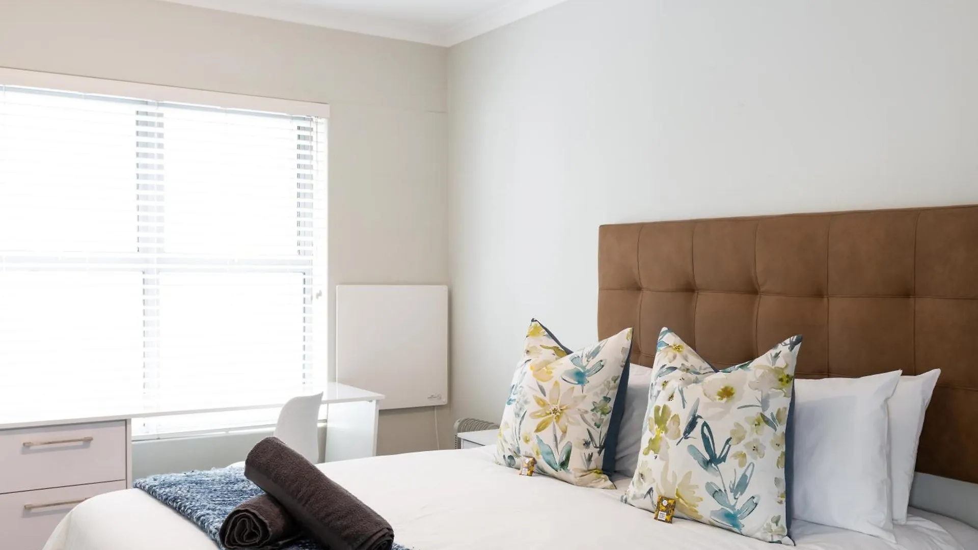 Paragon Devils Peak 3 Bed 2 Bath Κέιπ Τάουν 0*,